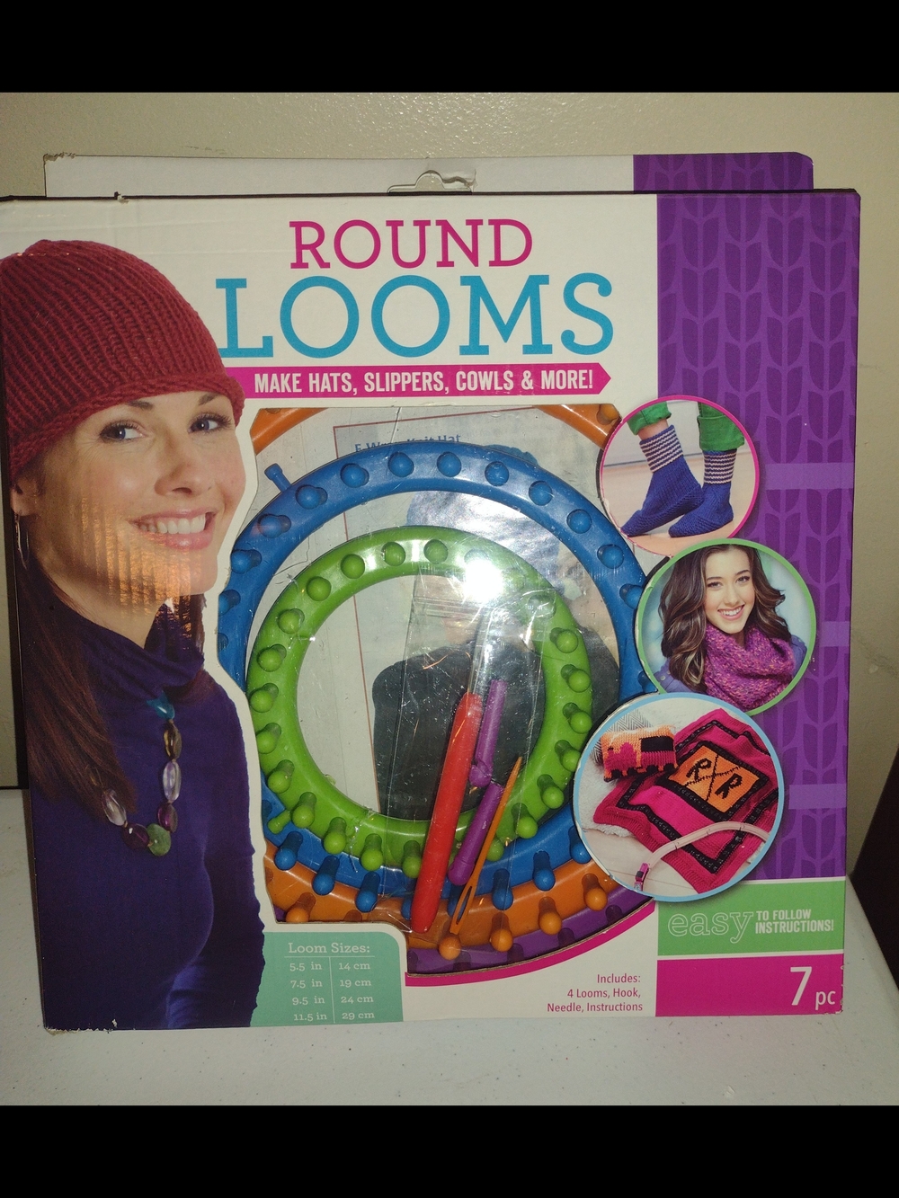 Leisure Arts Round Looms Knitting Set - Blue & Green